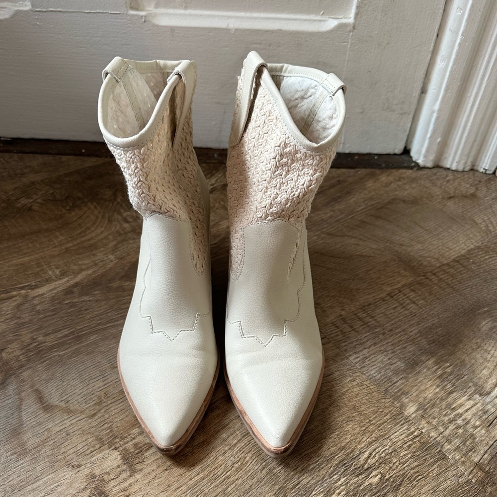 Dolce Vita Lacai Bootie